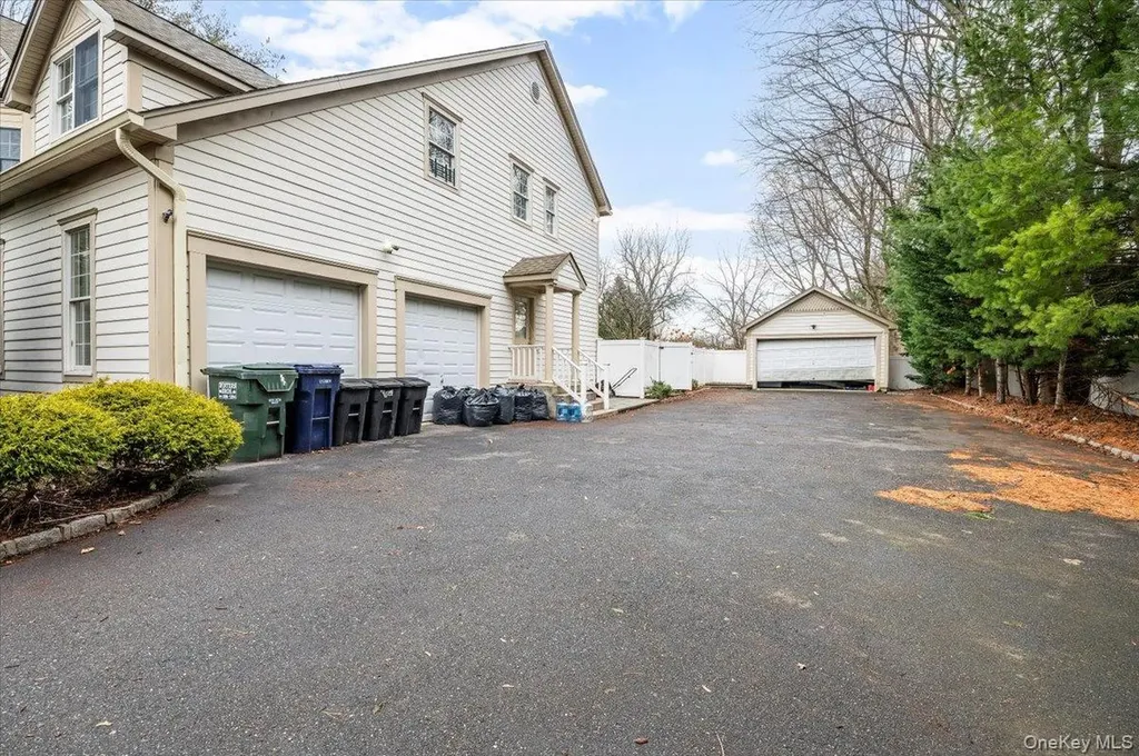 21 Astor Avenue Saint James NY 11780
