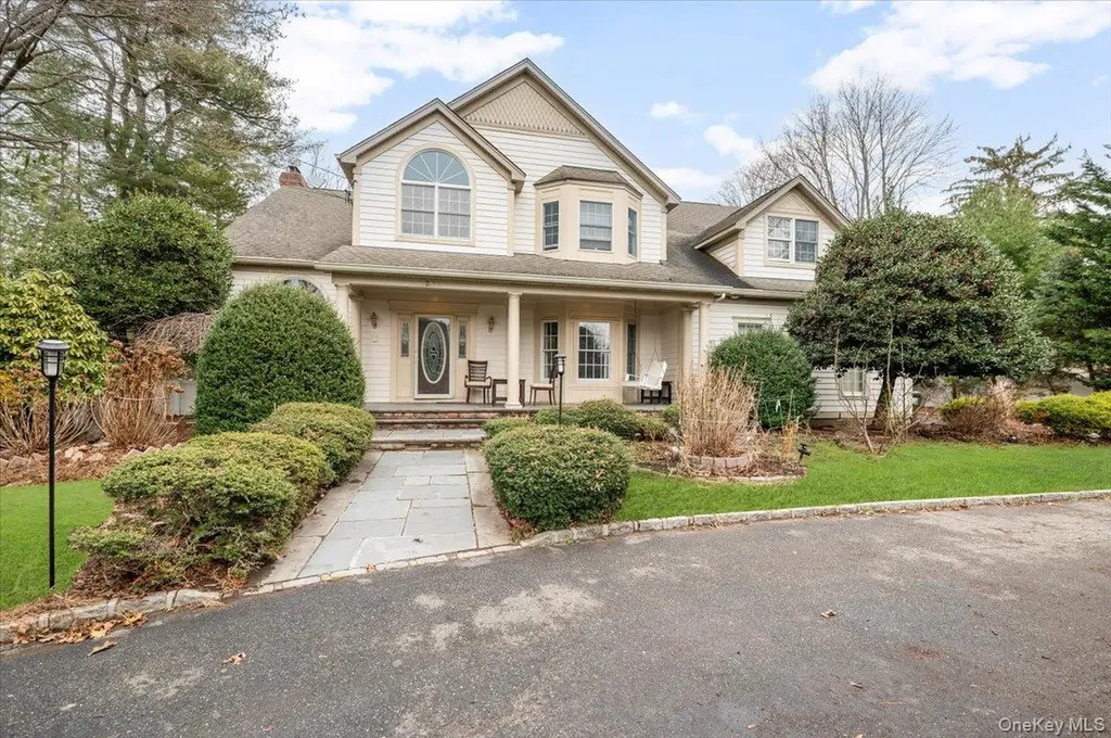 21 Astor Avenue Saint James NY 11780