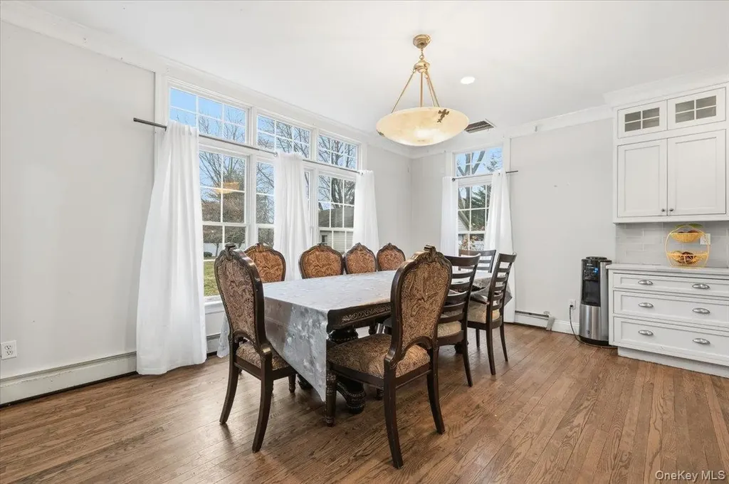 21 Astor Avenue Saint James NY 11780