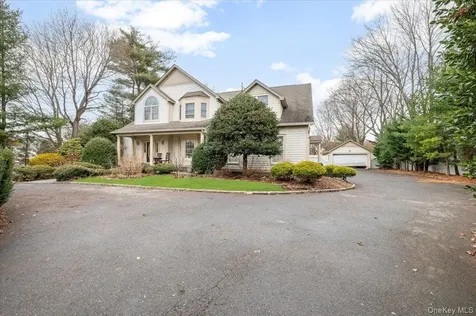 21 Astor Avenue Saint James NY 11780