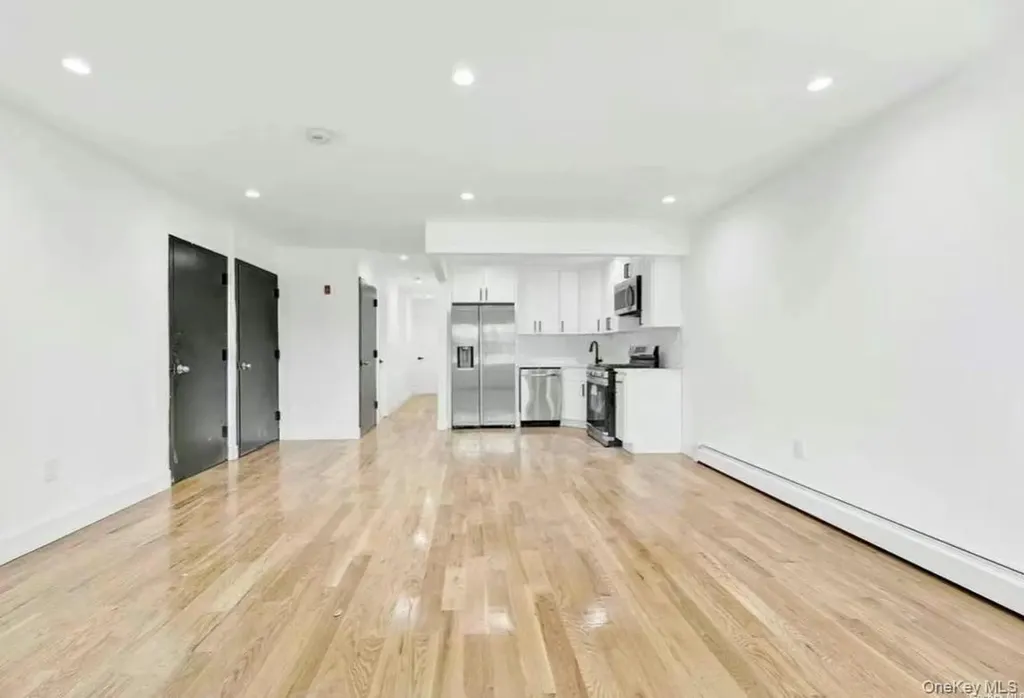 72-31 Hillmeyer Avenue Arverne NY 11692