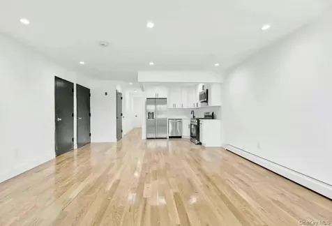 72-31 Hillmeyer Avenue Arverne NY 11692