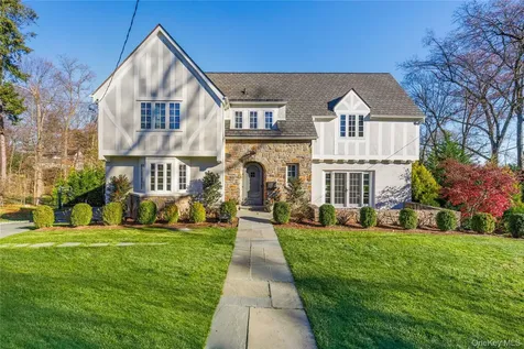 37 Bates Road Harrison NY 10528