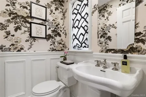 37 Bates Road Harrison NY 10528