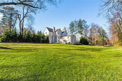 37 Bates Road Harrison NY 10528