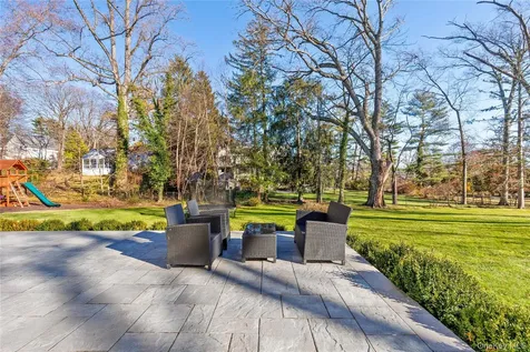 37 Bates Road Harrison NY 10528