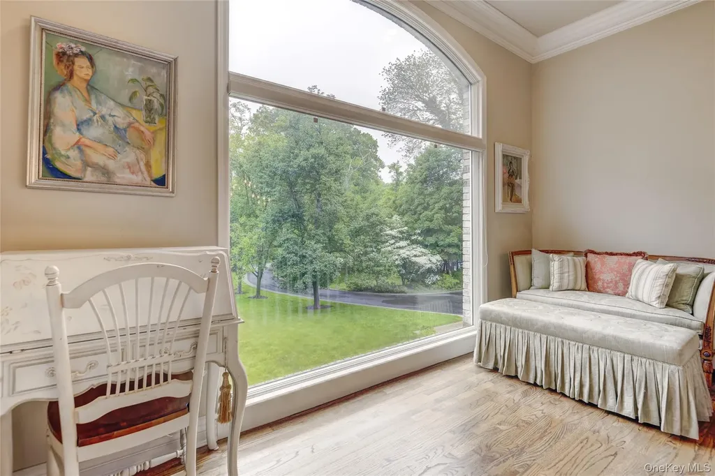 527 Split Rock Road Syosset NY 11791