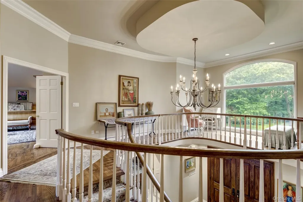 527 Split Rock Road Syosset NY 11791