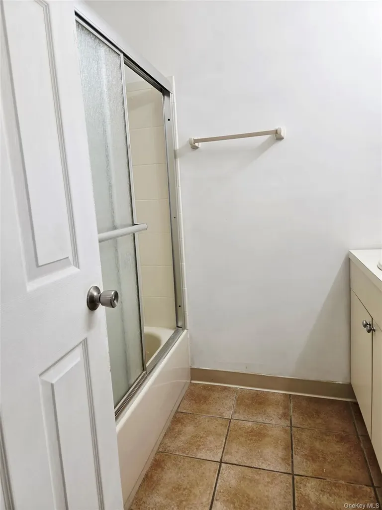 79 Pointe Circle South Coram NY 11727