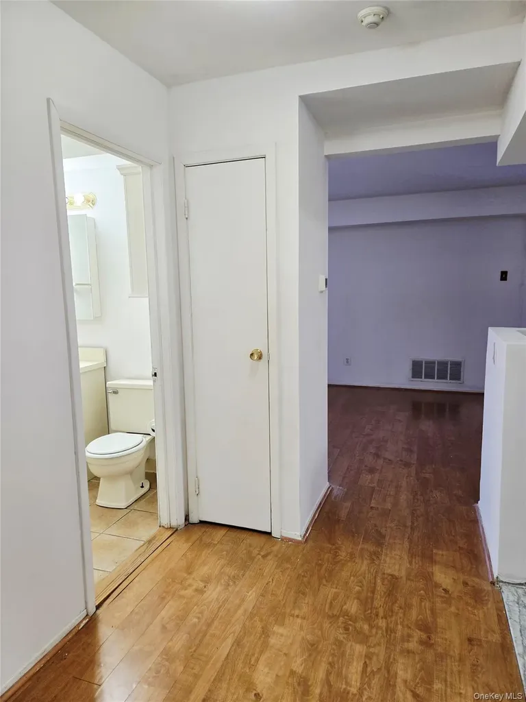 79 Pointe Circle South Coram NY 11727