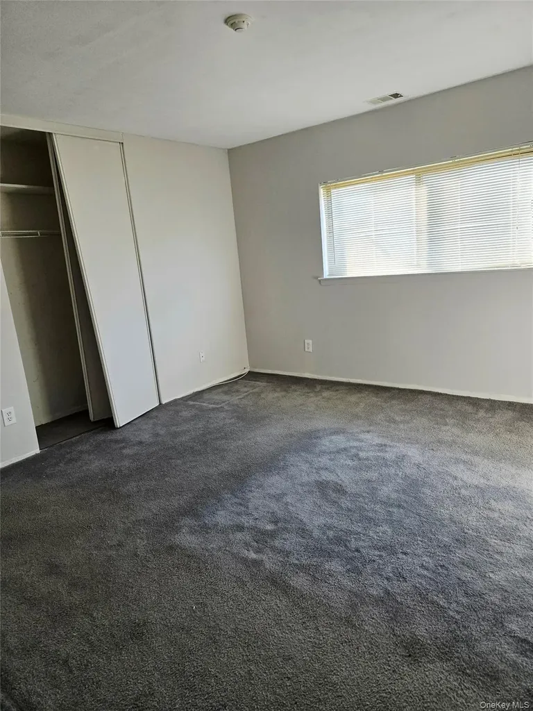 79 Pointe Circle South Coram NY 11727