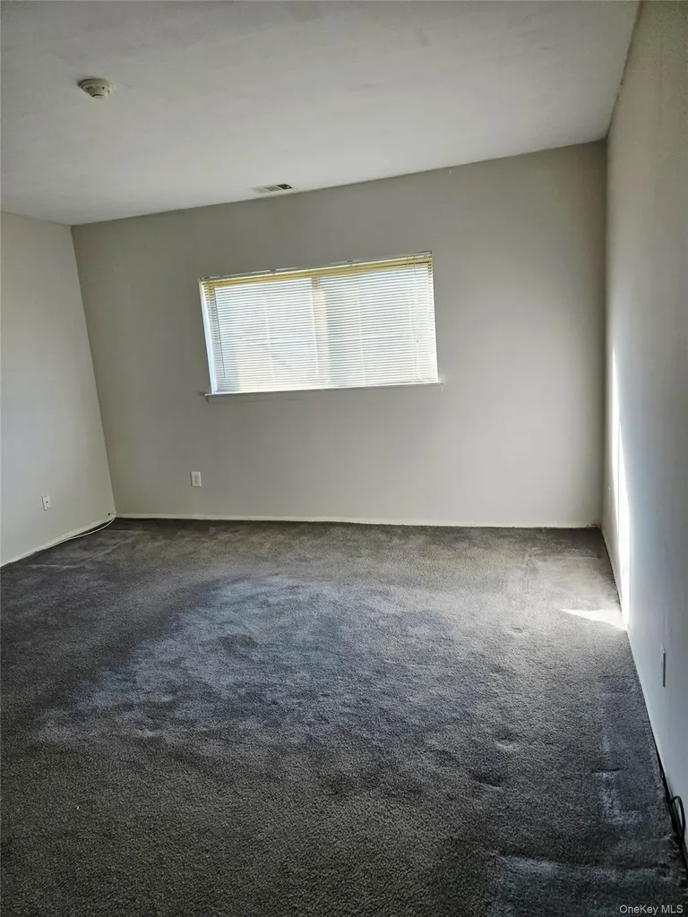 79 Pointe Circle South Coram NY 11727