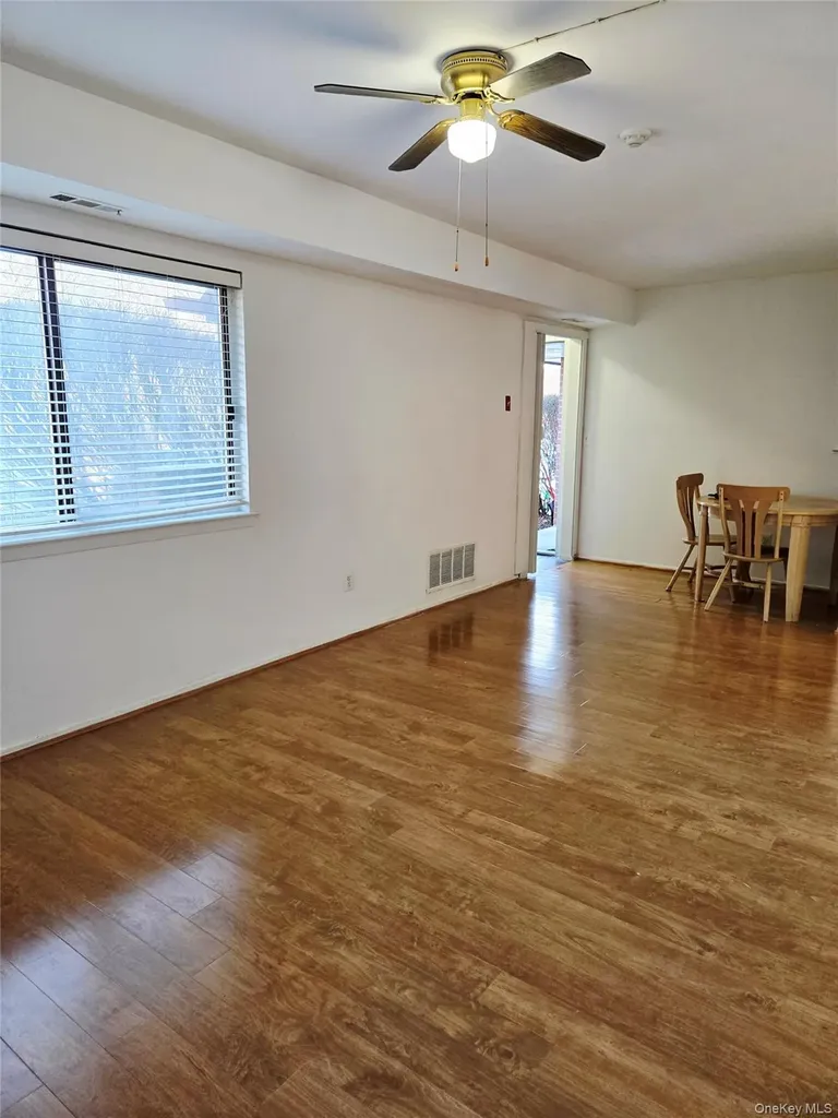 79 Pointe Circle South Coram NY 11727