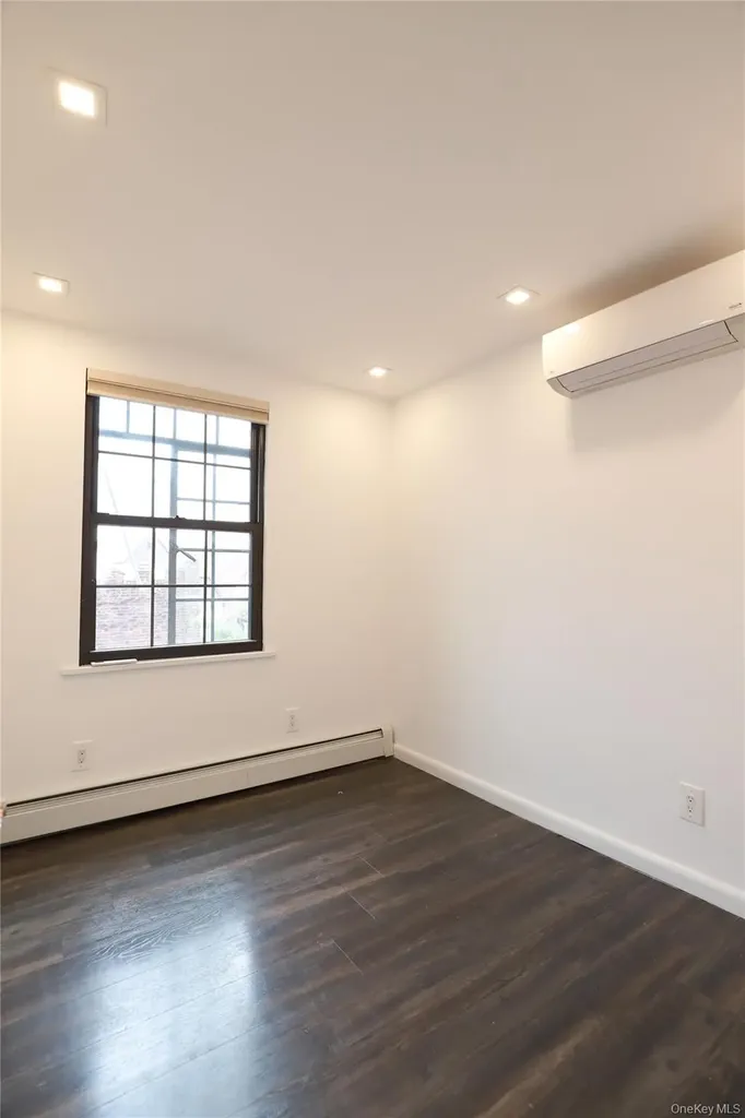 36-20 190th Street Flushing NY 11358