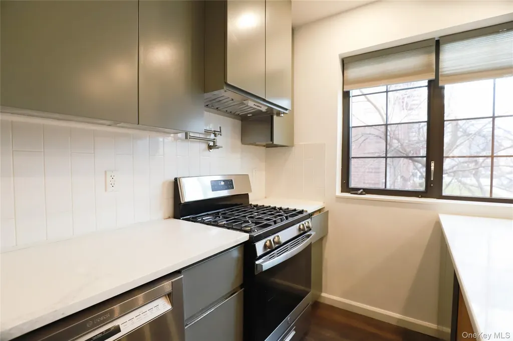36-20 190th Street Flushing NY 11358