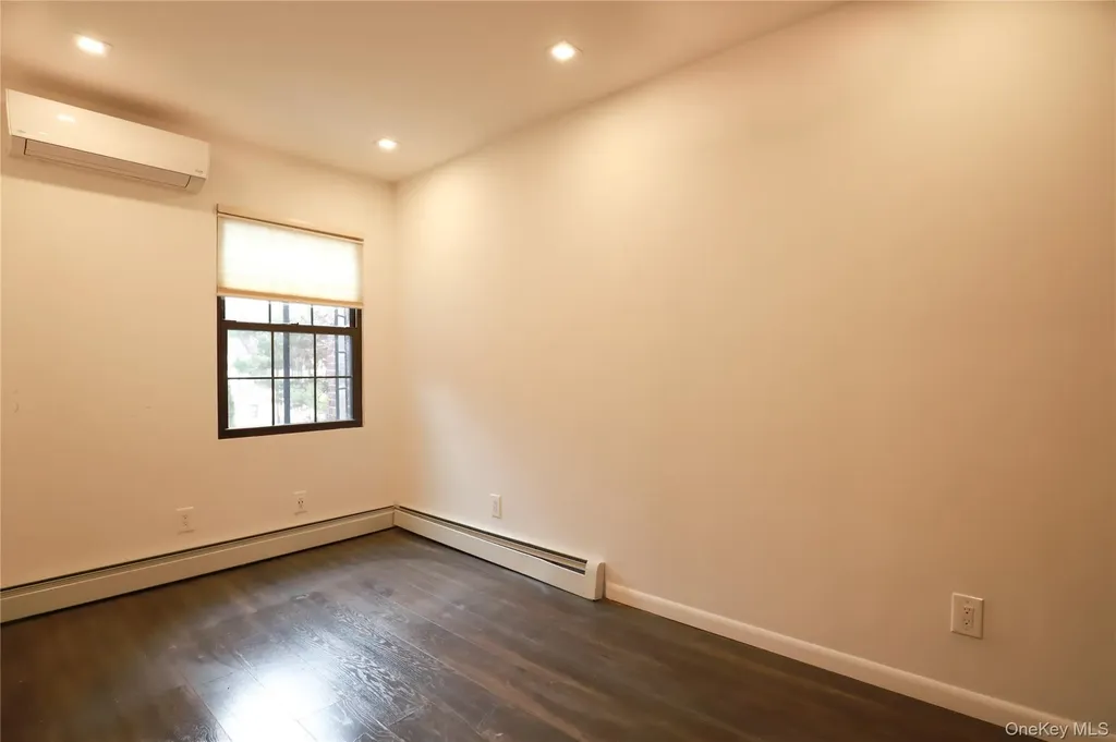 36-20 190th Street Flushing NY 11358