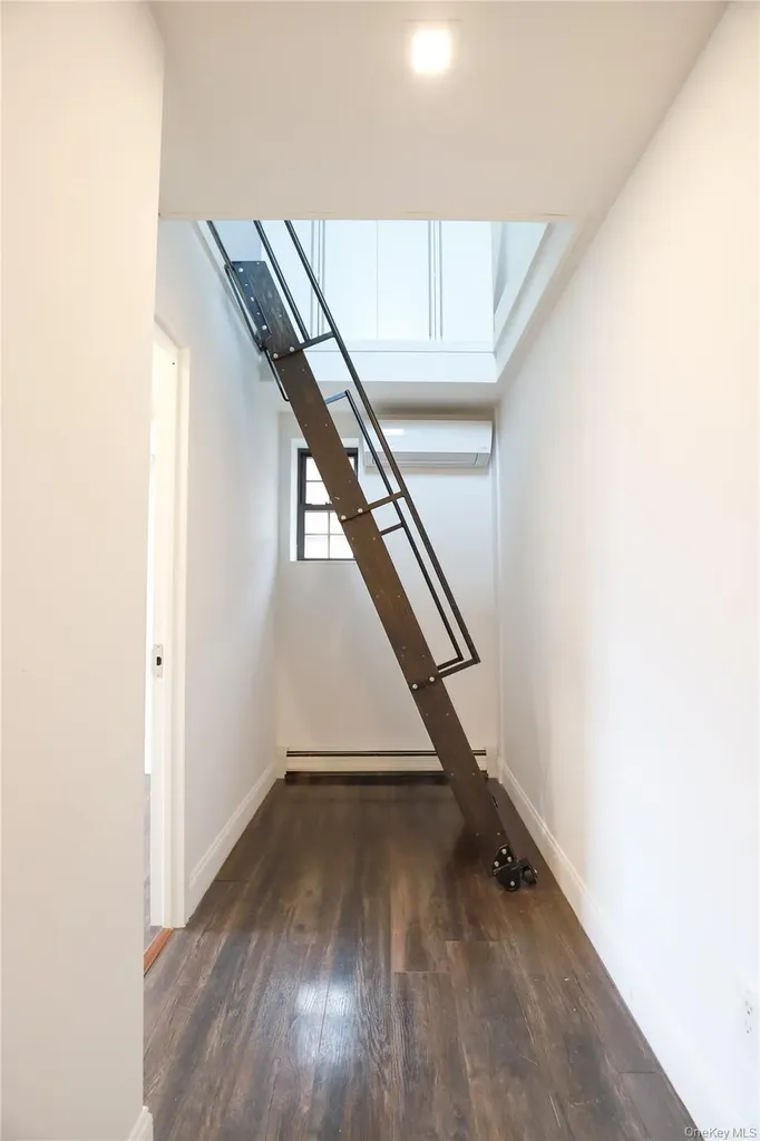 36-20 190th Street Flushing NY 11358