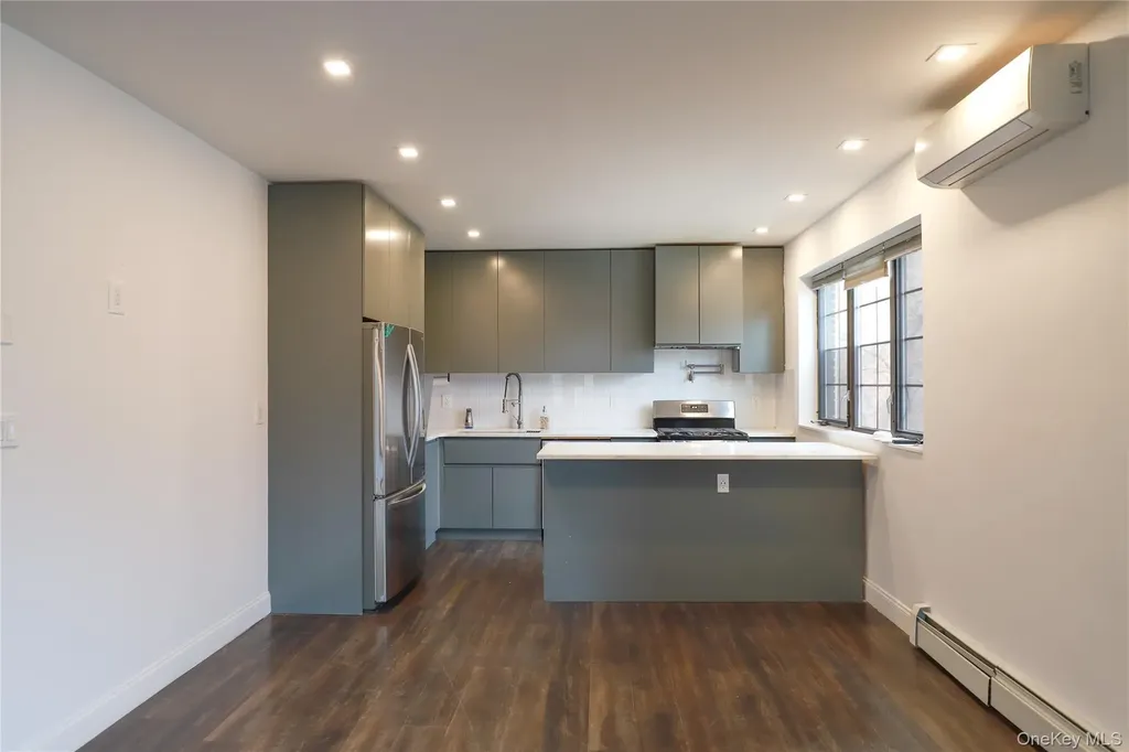 36-20 190th Street Flushing NY 11358