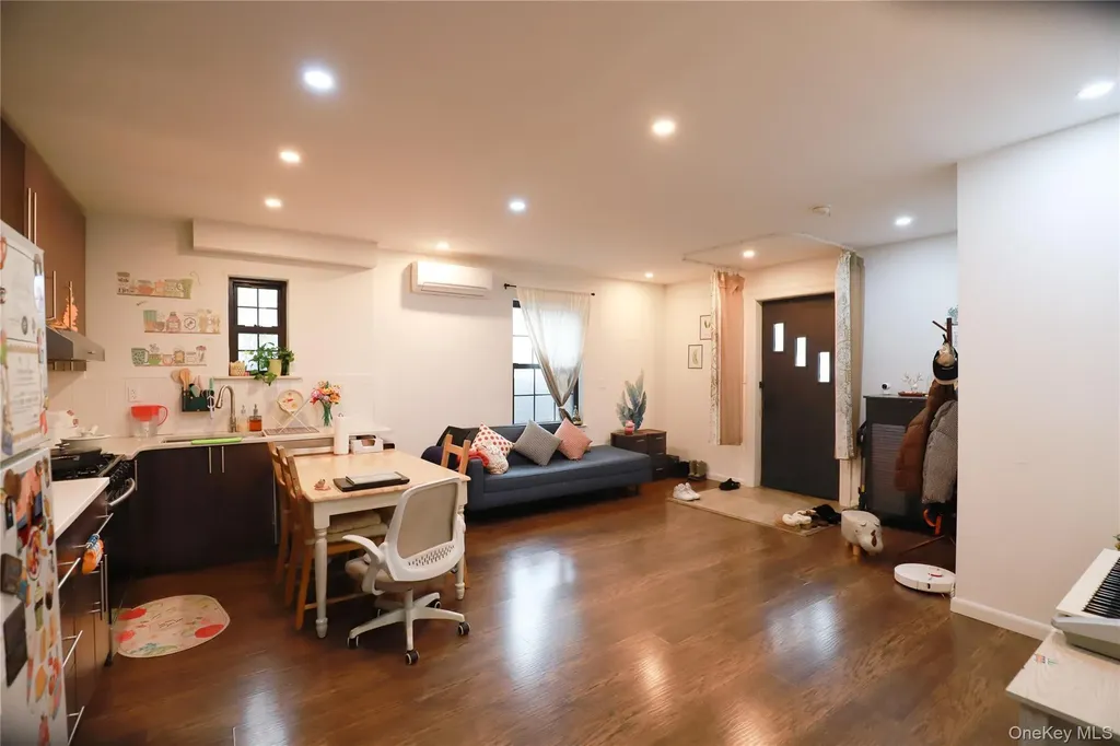 36-20 190th Street Flushing NY 11358