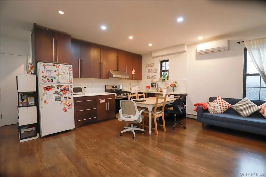 36-20 190th Street Flushing NY 11358