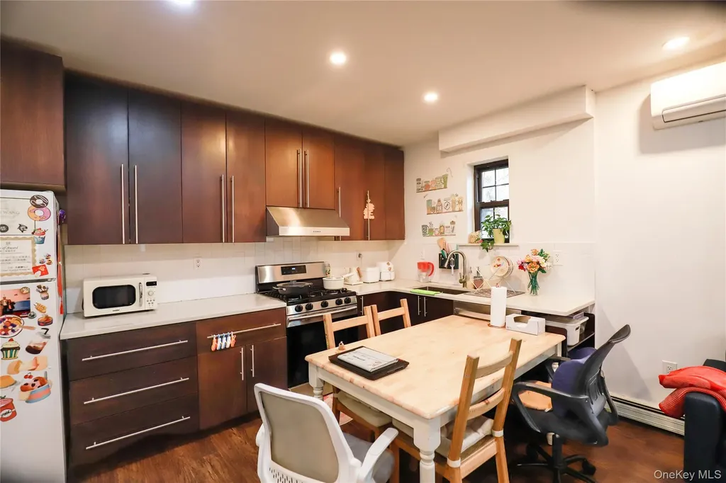 36-20 190th Street Flushing NY 11358