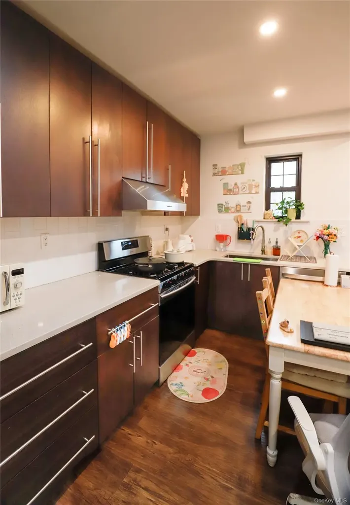 36-20 190th Street Flushing NY 11358