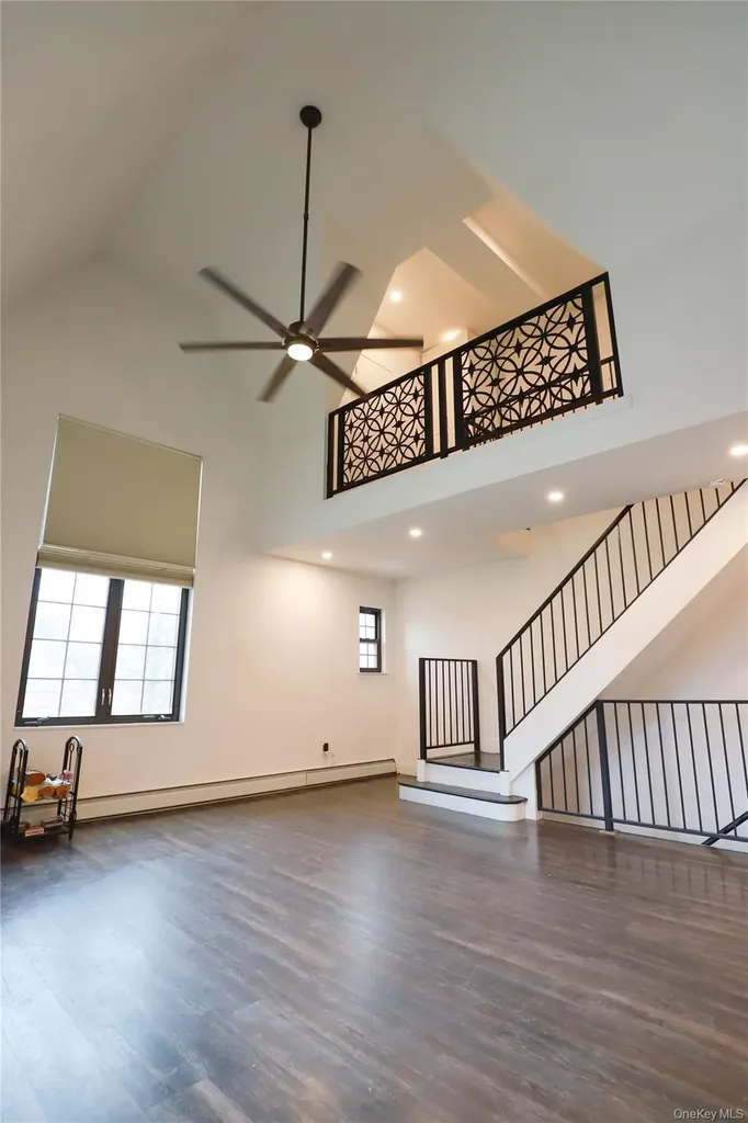 36-20 190th Street Flushing NY 11358