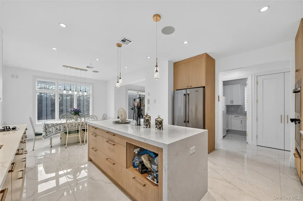 27 Ellish Parkway Spring Valley NY 10977