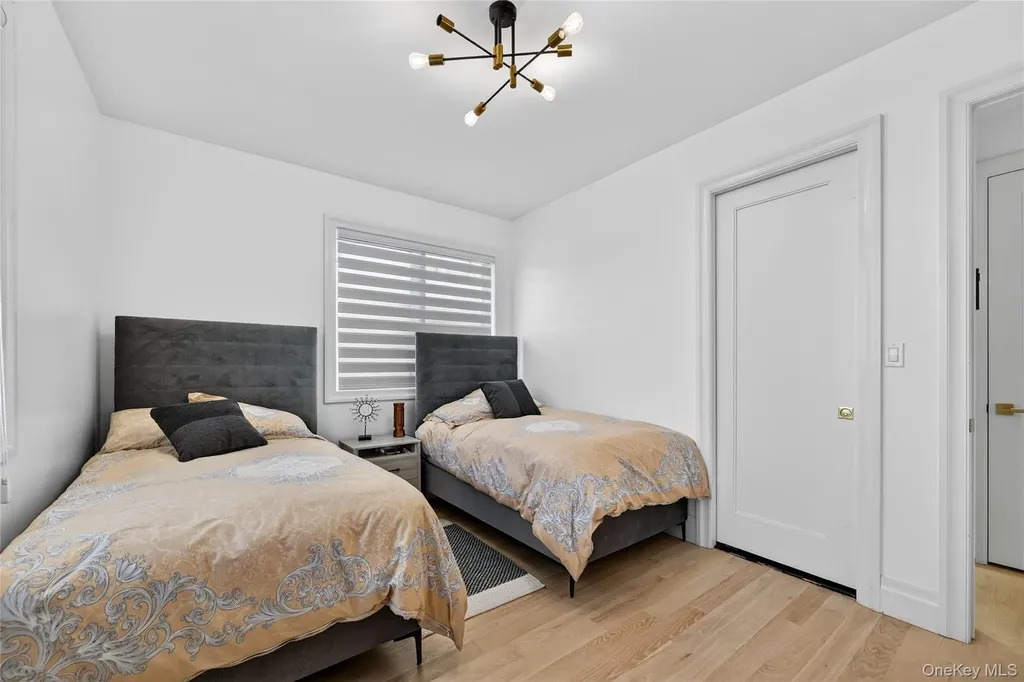 27 Ellish Parkway Spring Valley NY 10977