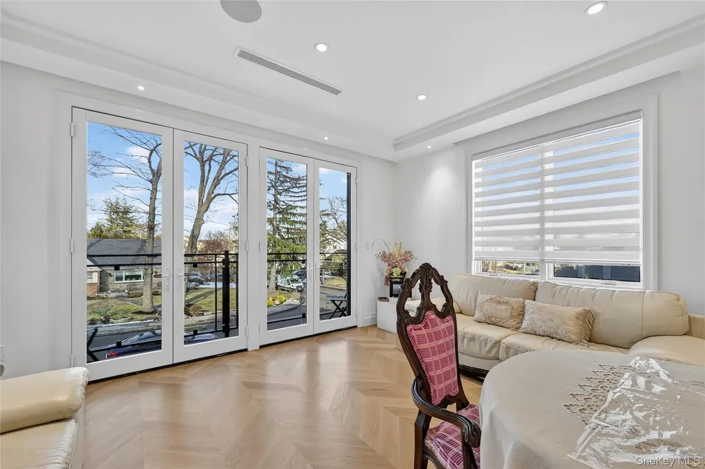 27 Ellish Parkway Spring Valley NY 10977