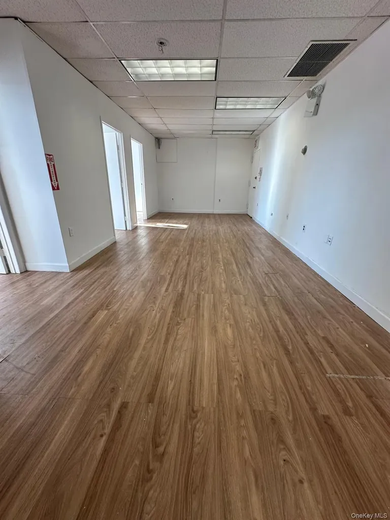 3800 E Tremont Avenue Bronx NY 10465