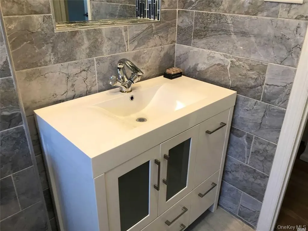 563 Albemarle Place Cedarhurst NY 11516