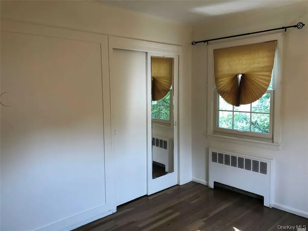 563 Albemarle Place Cedarhurst NY 11516