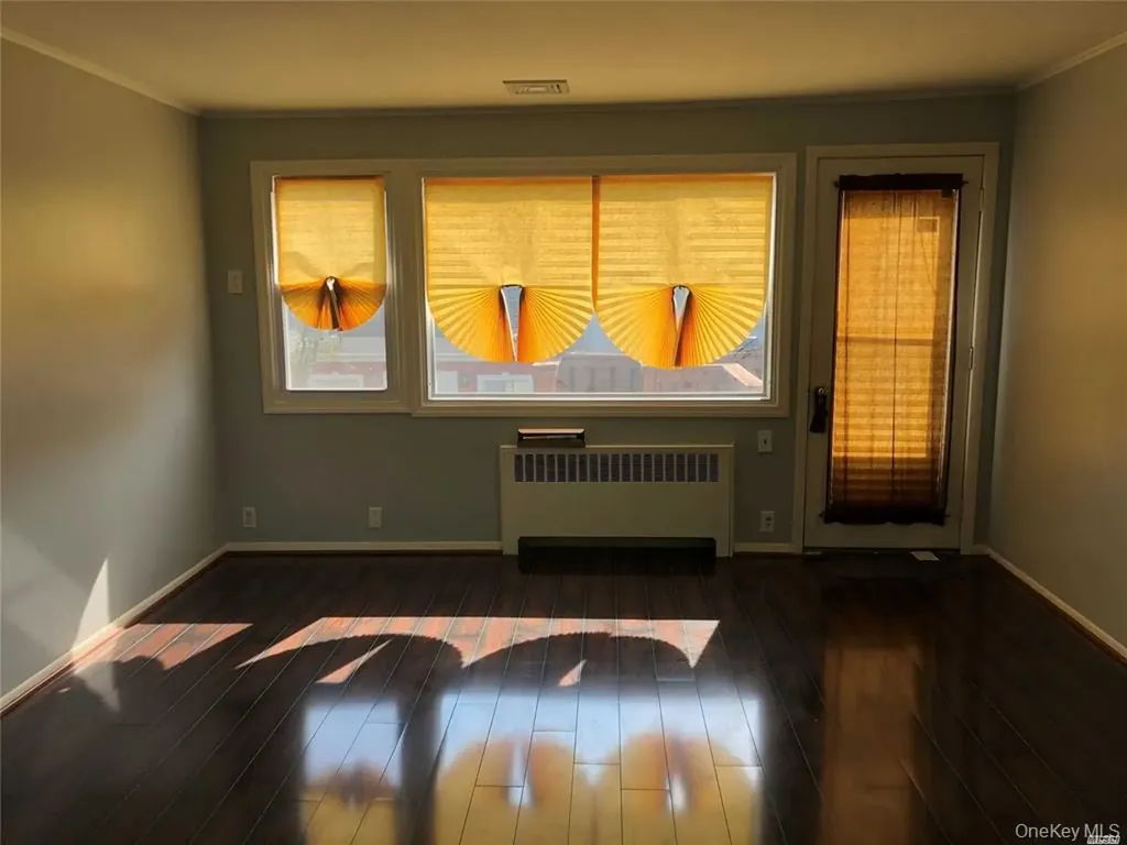 563 Albemarle Place Cedarhurst NY 11516