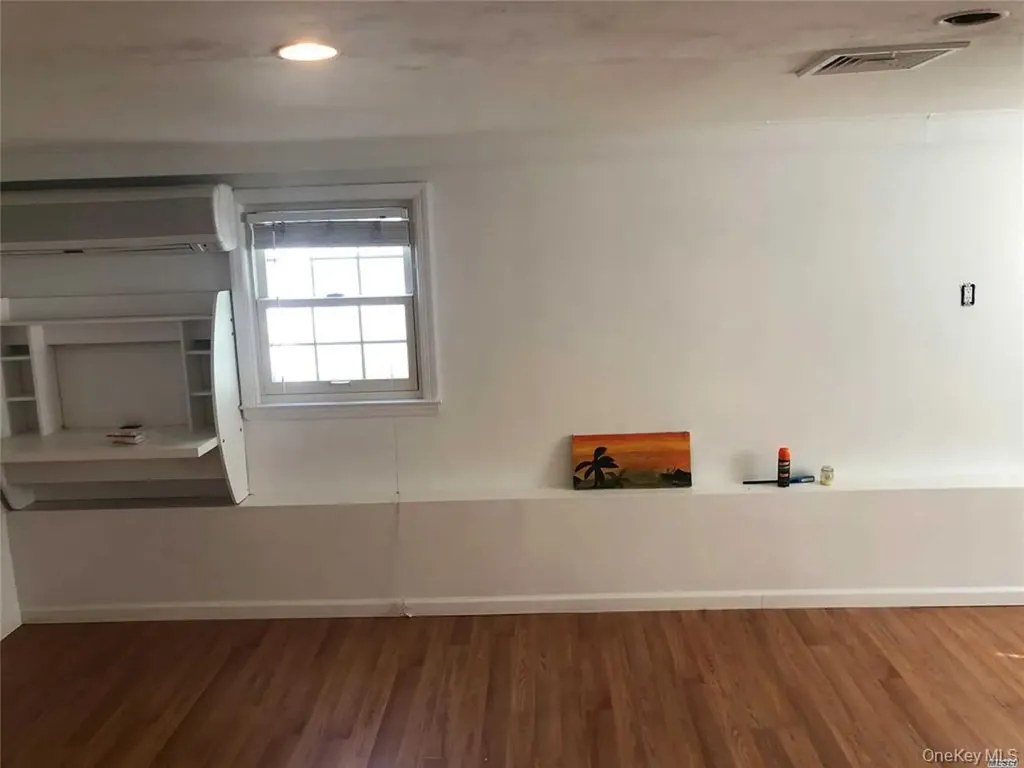 563 Albemarle Place Cedarhurst NY 11516