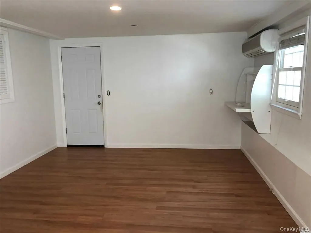 563 Albemarle Place Cedarhurst NY 11516