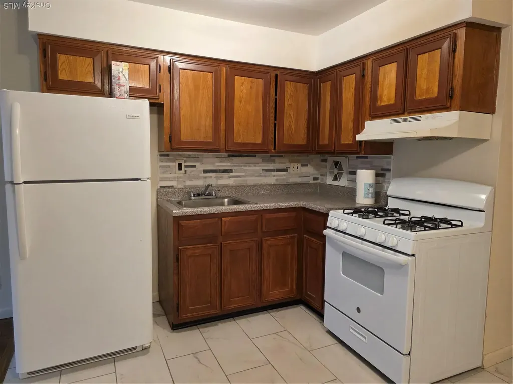 3005 Ely Avenue Bronx NY 10469