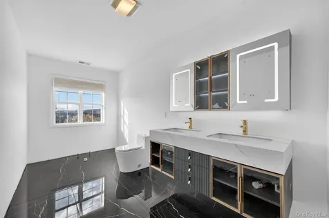 5 Clearwater Court Beacon NY 12508