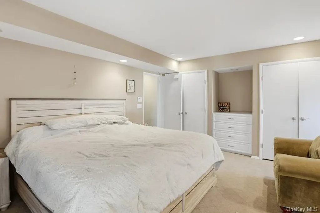 58 Circle Drive Syosset NY 11791