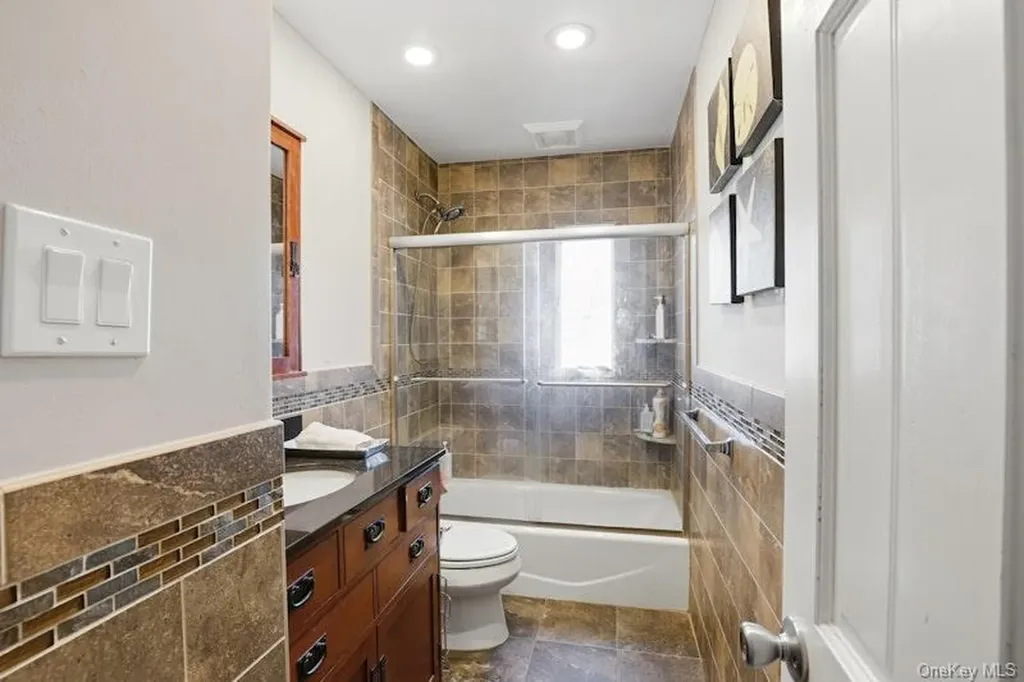 58 Circle Drive Syosset NY 11791