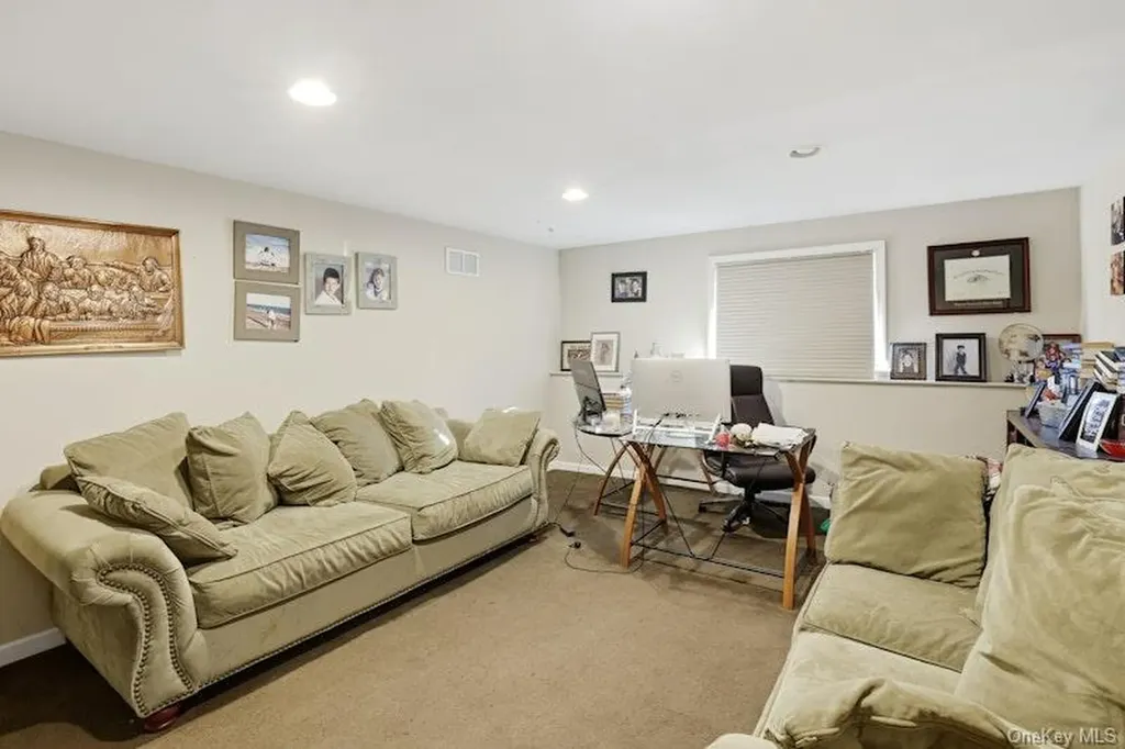 58 Circle Drive Syosset NY 11791