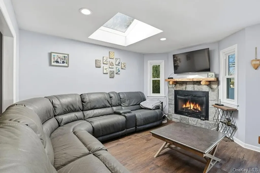 58 Circle Drive Syosset NY 11791