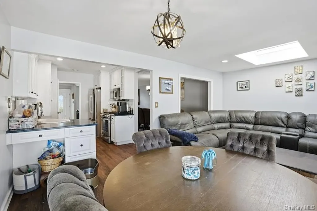 58 Circle Drive Syosset NY 11791