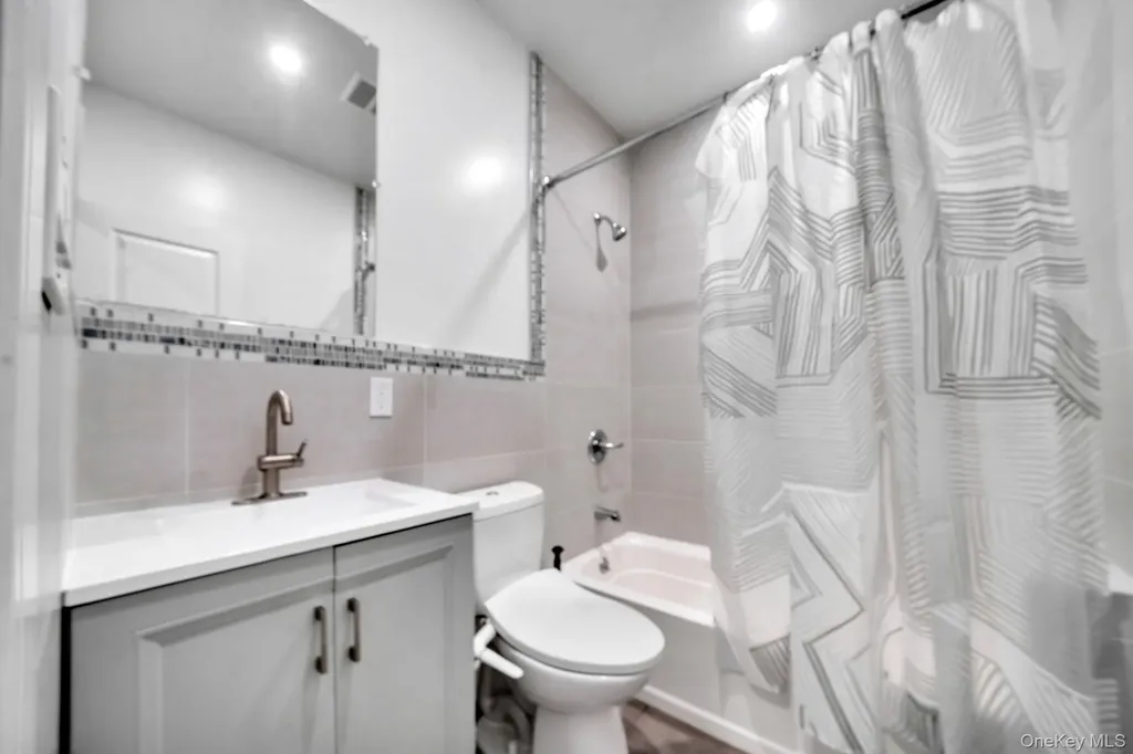 48 Garden Terrace Spring Valley NY 10977
