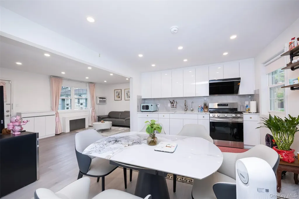 223-36 65th Avenue Bayside NY 11364