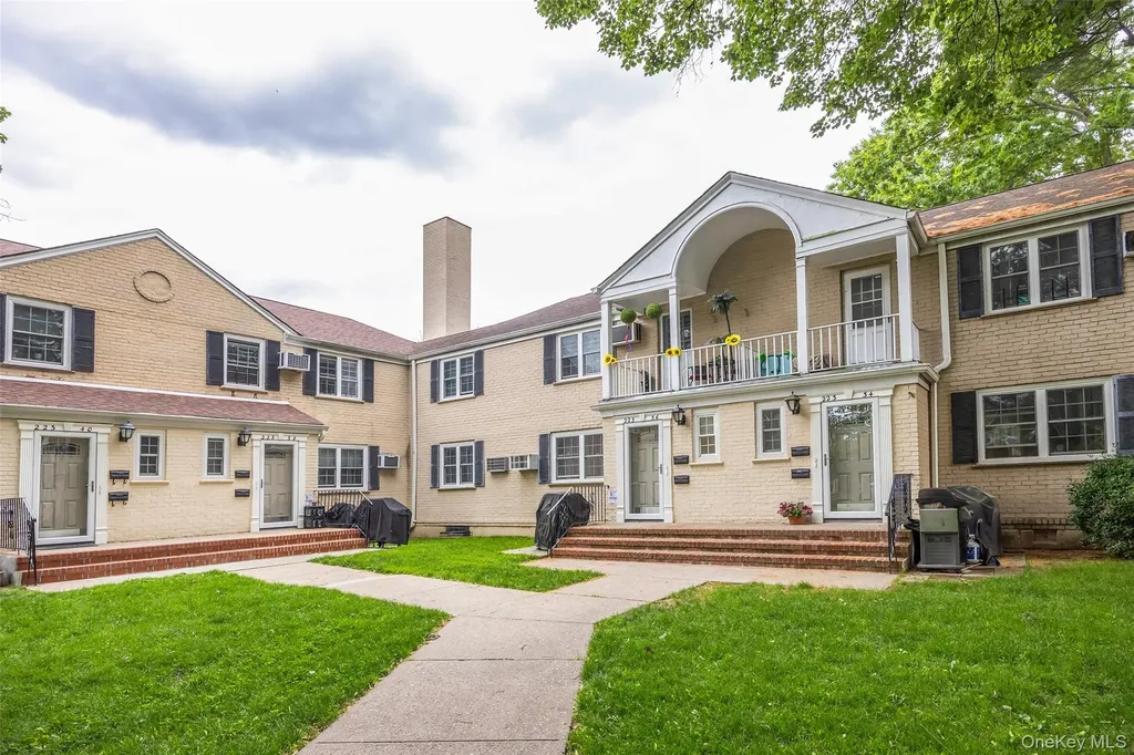 223-36 65th Avenue Bayside NY 11364