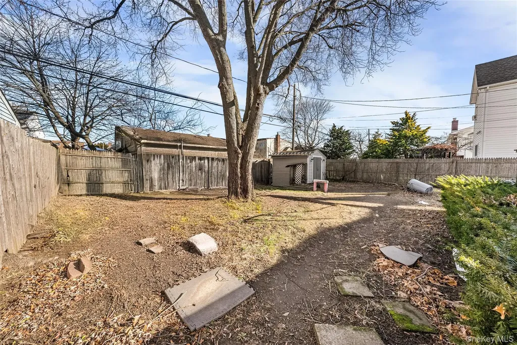 222 Lido Parkway Lindenhurst NY 11757