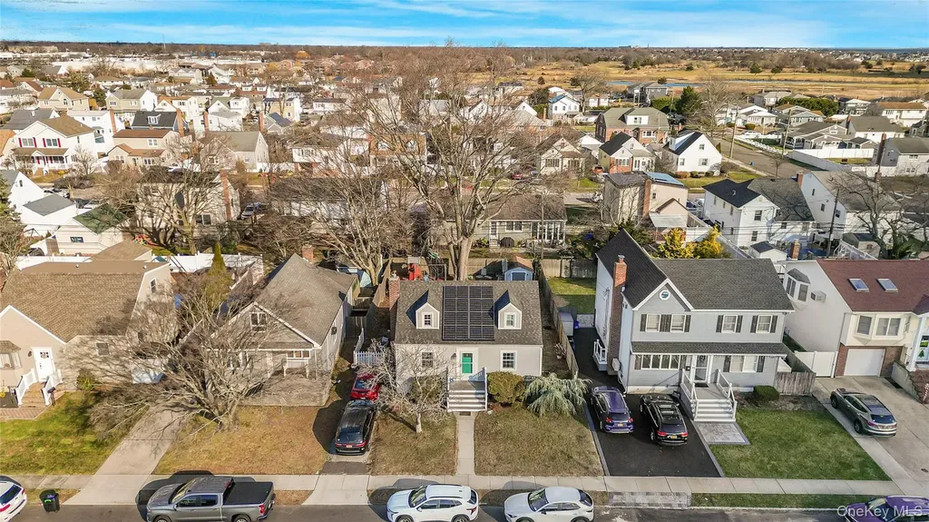 222 Lido Parkway Lindenhurst NY 11757