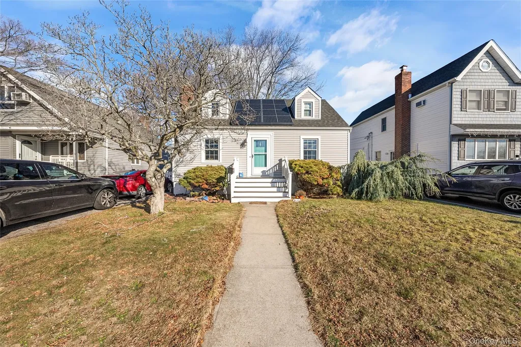 222 Lido Parkway Lindenhurst NY 11757