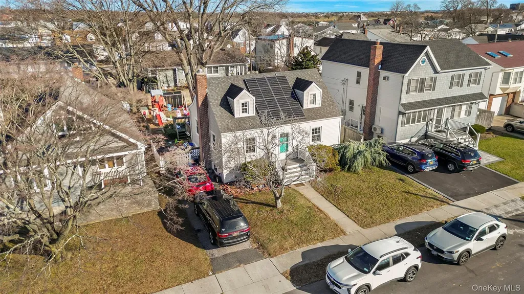 222 Lido Parkway Lindenhurst NY 11757